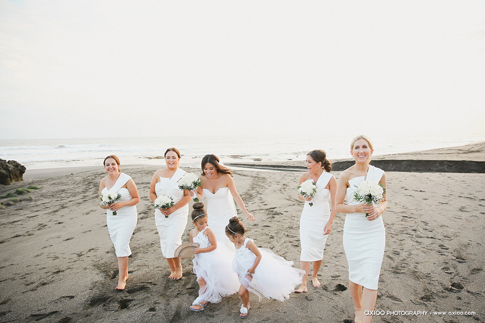 Axioo: That Sunshiny Retro Vibe